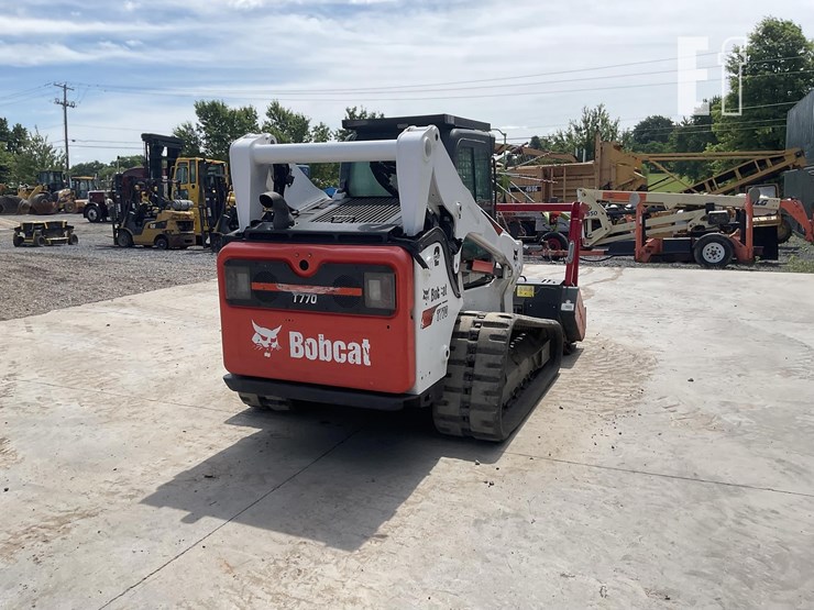 2020-bobcat-t770-image-4