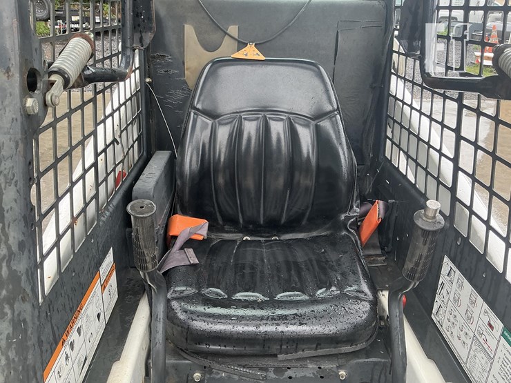 2012-bobcat-s70-image-11