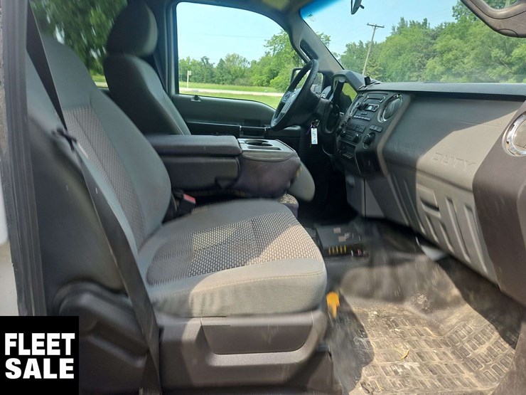 2011-ford-f350-image-25