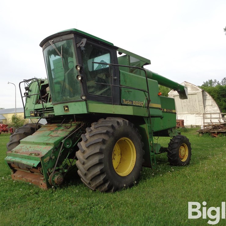 1982 JOHN DEERE 8820