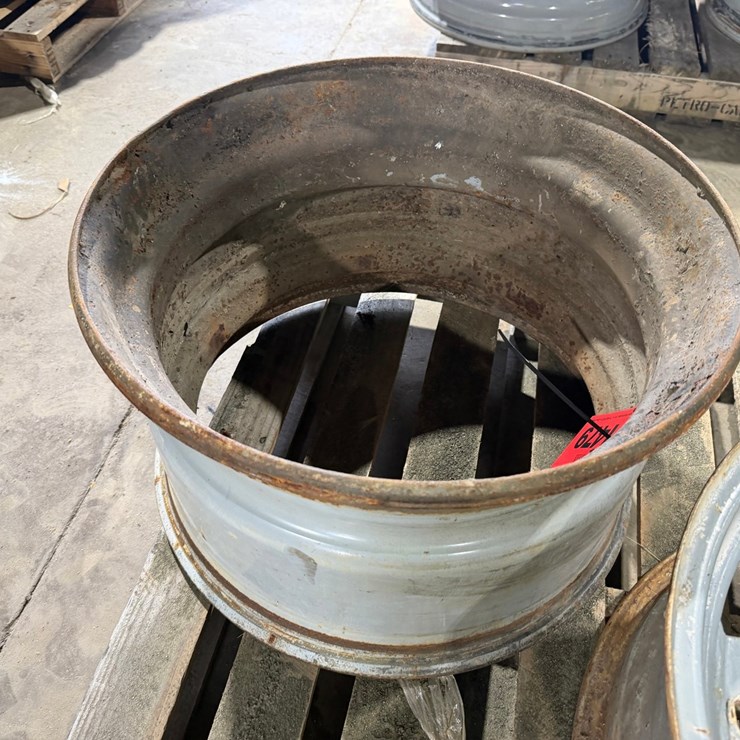 #1479 • 11R22.5 Wheel