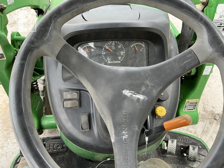 2006-john-deere-3120-image-13