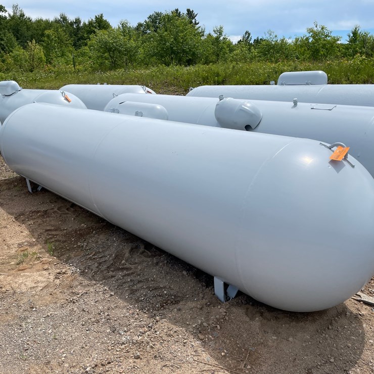 #6498 • 1000 Gallon LP Propane Tank