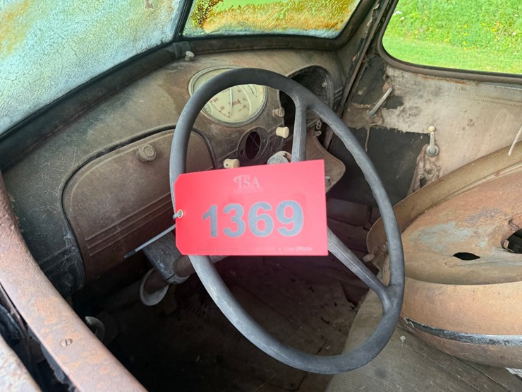 #1369-•-1936-terraplane-car-image-40