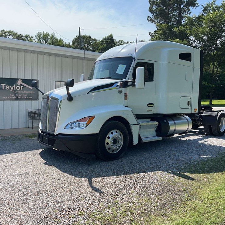 2022 KENWORTH T680