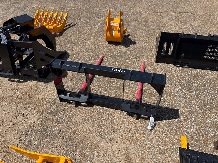 #9495-•-future-skid-steer-hay-spear-image-2