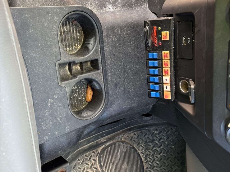 2017-ford-f150-image-26