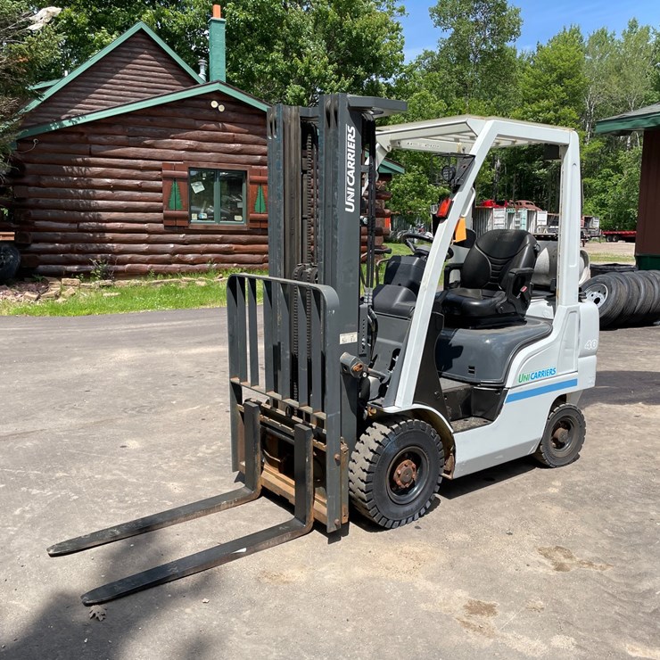 #6066 • 2016 4000lb Unicarriers LP Forklift