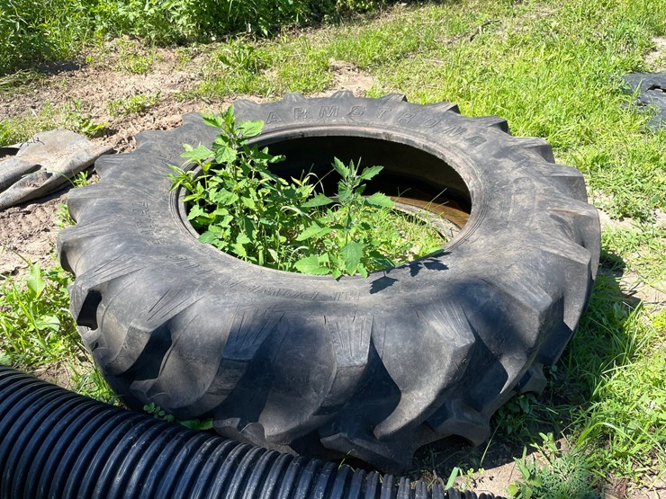 #7123-•-armstrong-tractor-tire-image-1