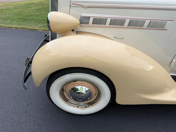 #1372-•-1937-packard-115-c-coupe-image-12