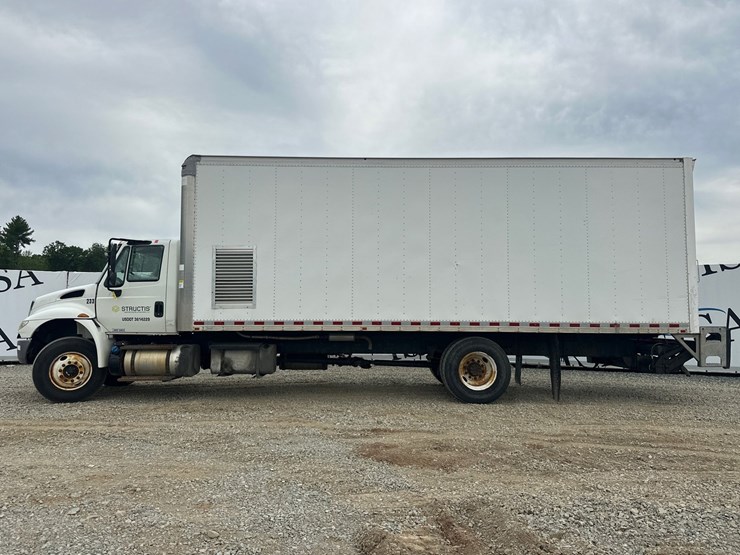 2015-international-durastar-4300-image-2