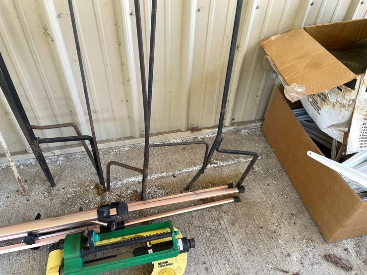 #7180-•-metal-flower-pot-hangers-and-lawn-sprinklers-image-6
