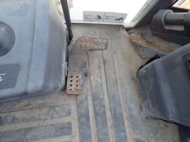 2009-deere-310sj-image-28