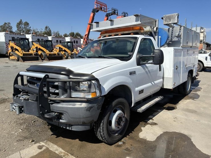 2002-ford-f550-image-1
