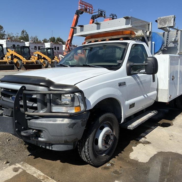 2002 FORD F550