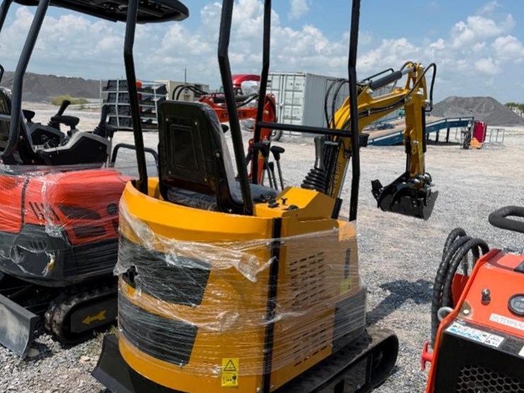 2026-ats-ats-rt15r-rt15r-mini-excavator-image-3
