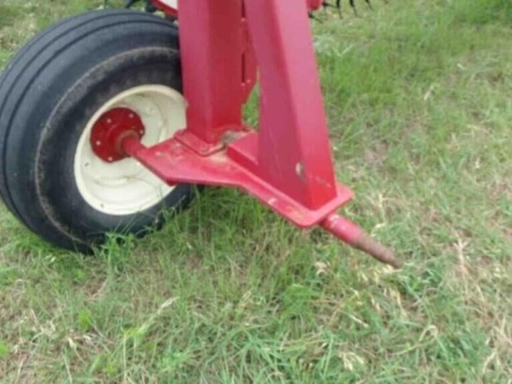 rowse-16-wheel-rake,-missing-one-wheel-image-5