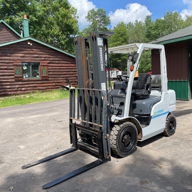 #6068 • 2016 5000lb Unicarriers LP Forklift - Low Hours!