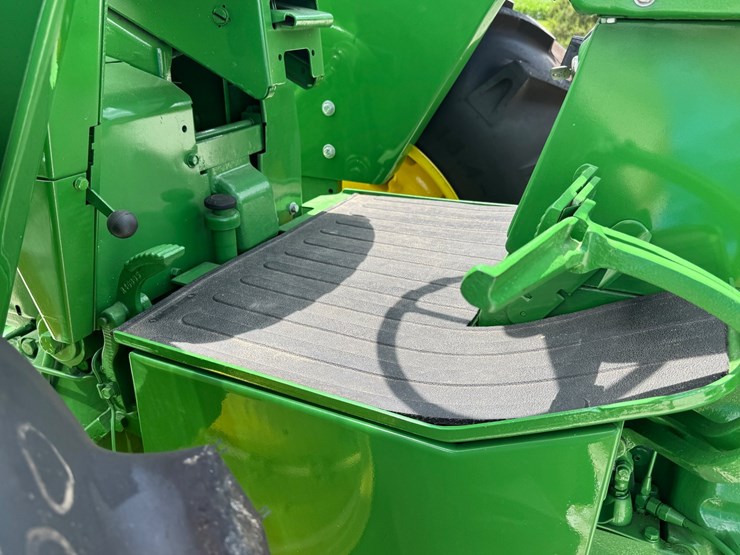 john-deere-4320-image-32