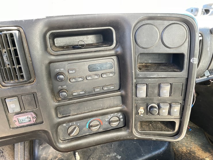 #7099-•-2005-gmc-c5500-with-alum-line-aluminum-dump-box-(wi-title-in-delay)-image-64