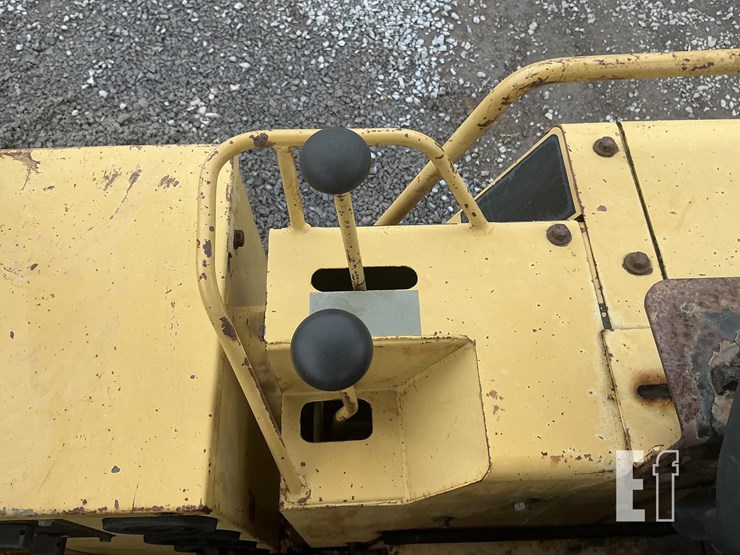 1994-caterpillar-939-image-15