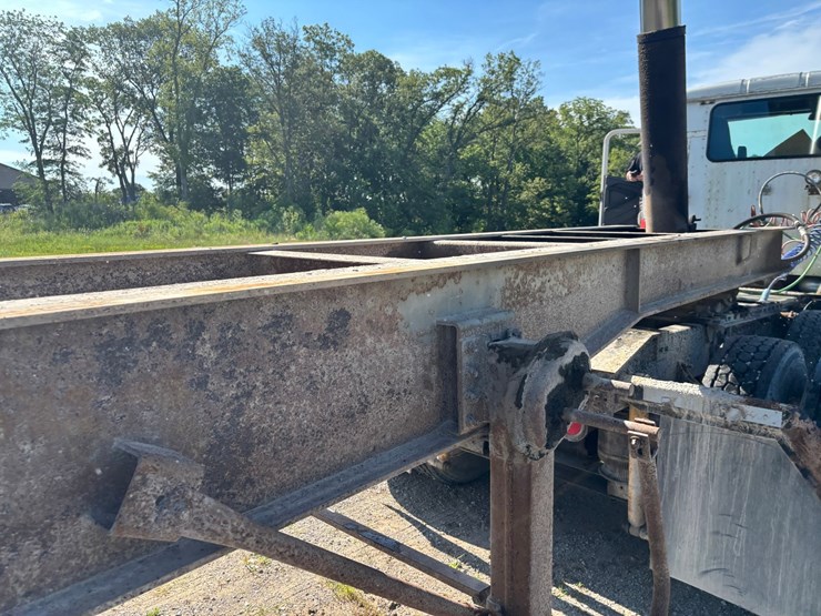 #2216-•-1978-montone-28'-end-dump-semi-trailer-image-24