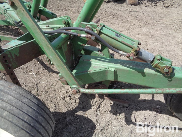 john-deere-2500-image-14