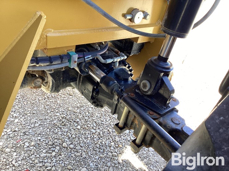 2015-caterpillar-tl1255c-image-18