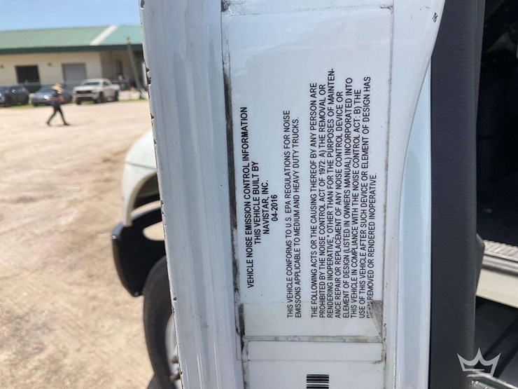2017-international-durastar-4300-image-5