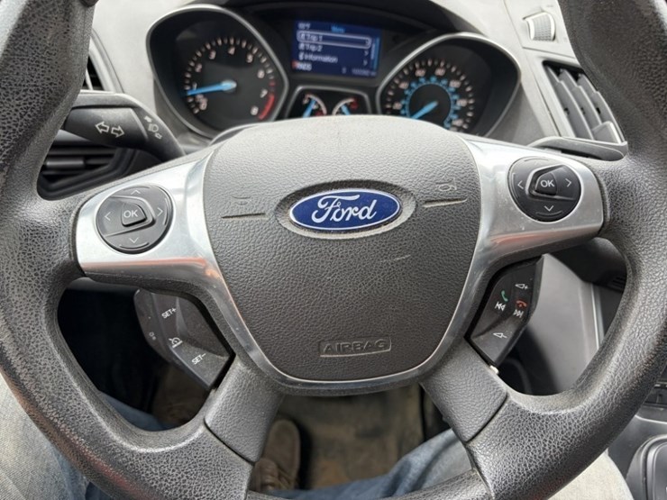 2014-ford-escape-image-28