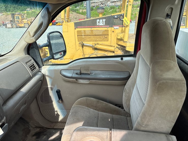 2003-ford-f350-image-31