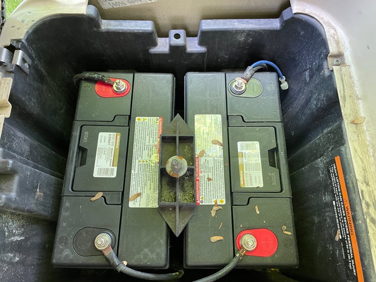 #6059-•-club-car-electric-golf-cart-image-19