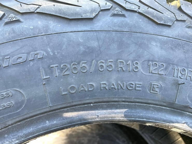#7122-•-lot-of-used-tires-image-14
