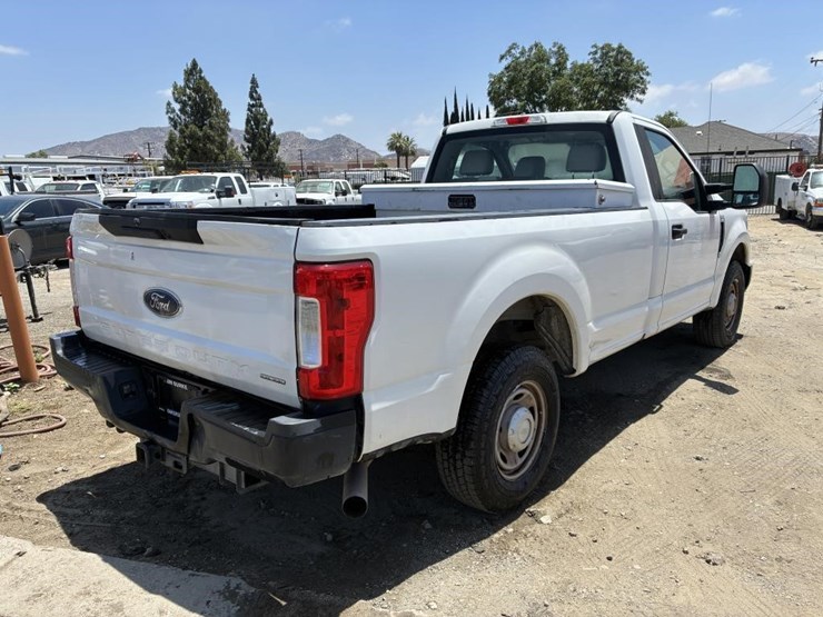 2018-ford-f250-image-3