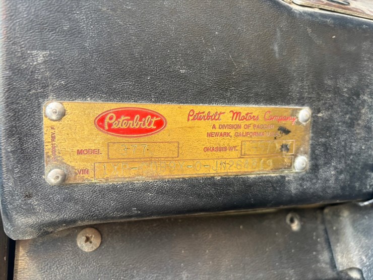 1988-peterbilt-377-image-106