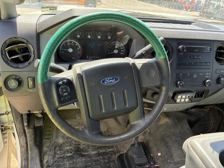 2011-ford-f250-image-15