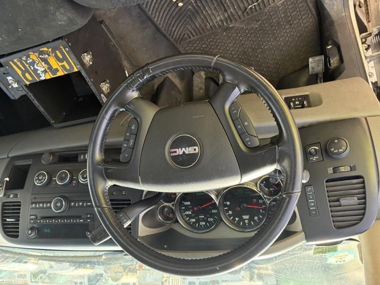 2012-gmc-sierra-2500-image-21