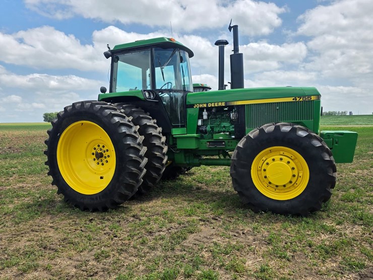 john-deere-4755-image-9