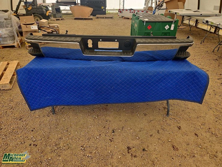 chevrolet-silverado-rear-bumper-3rd-generation-image-1
