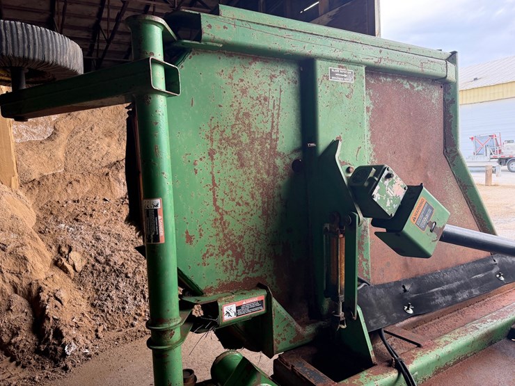 john-deere-1518-image-7