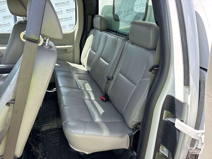2008-chevrolet-silverado-1500-image-25