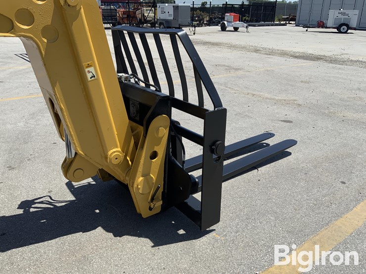 2000-caterpillar-th82-image-15