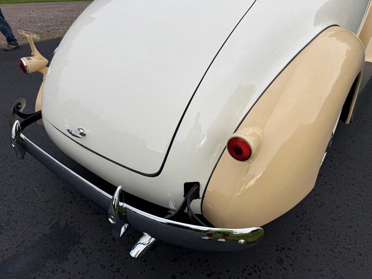 #1372-•-1937-packard-115-c-coupe-image-33