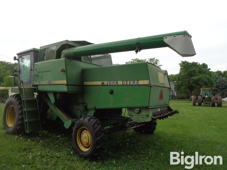 1982-john-deere-8820-image-7