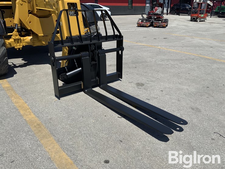 2000-caterpillar-th82-image-14