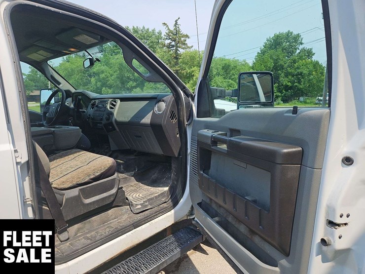 2015-ford-f350-image-24