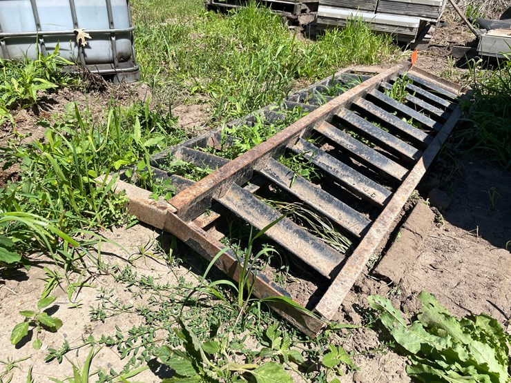 #7131-•-pair-of-trailer-ramps-image-3