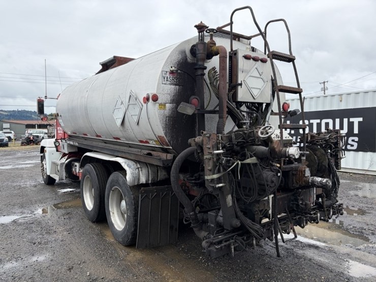 1992-freightliner-usf-1e-asphalt-distributor-truck-image-6