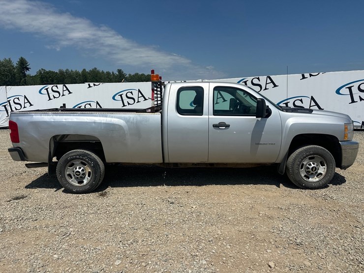 2013-chevrolet-2500-image-6