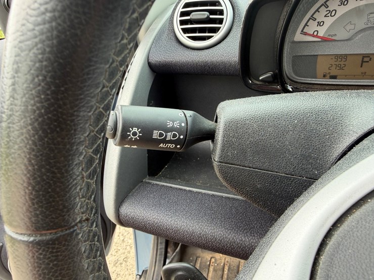 #1488-•-2012-smart-fortwo-passion-coupe-image-39